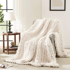 Oversized Chunky Knit Throw