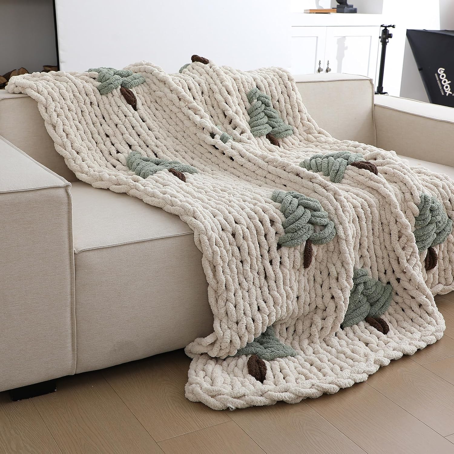 Christmas Tree Knit Throw - Image 4