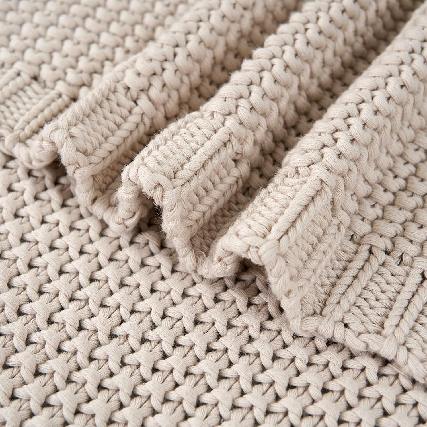 Chunky Cable Knit Bed Throw - Image 9