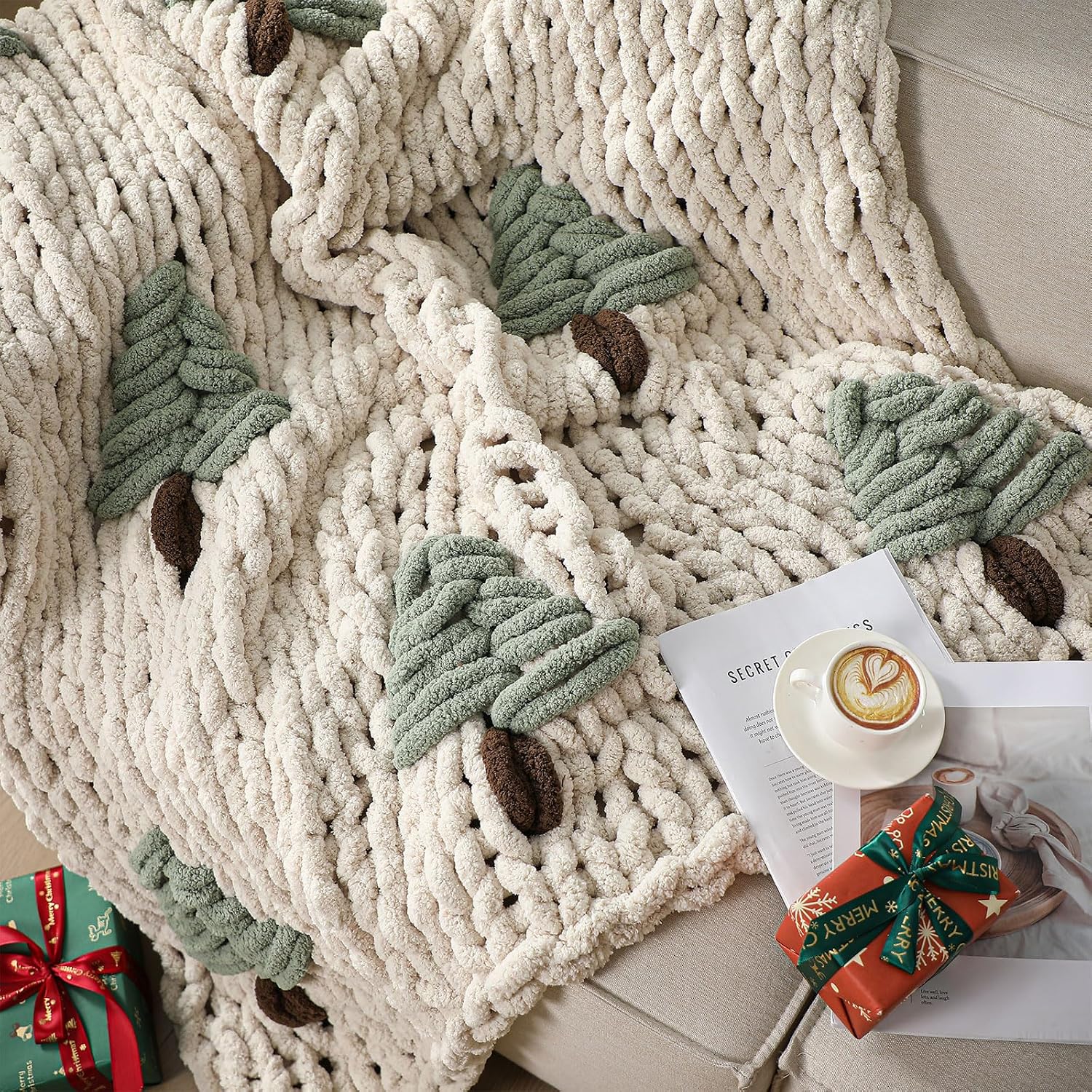 Christmas Tree Knit Throw - Image 2